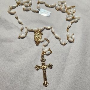 Vera Madreperla Gold and White Rosary
